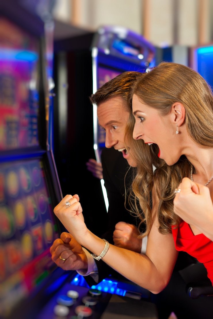 Visual permainan slot dengan tema warna-warni dan animasi dinamis